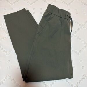 Lululemon On The Fly Pant Woven Women's Dark Olive Athleisure Casual Sz 2